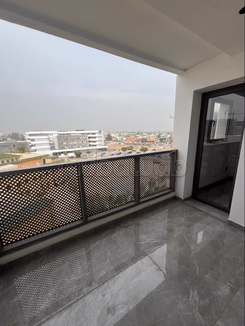 Très bel appartement 2 chambres vide cfc