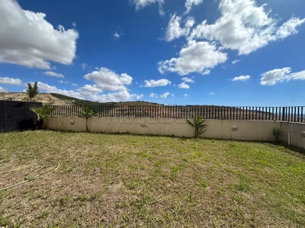 Apartment for sale in Cité Ennasr 2.3 rooms. General satellite dish system, On site security