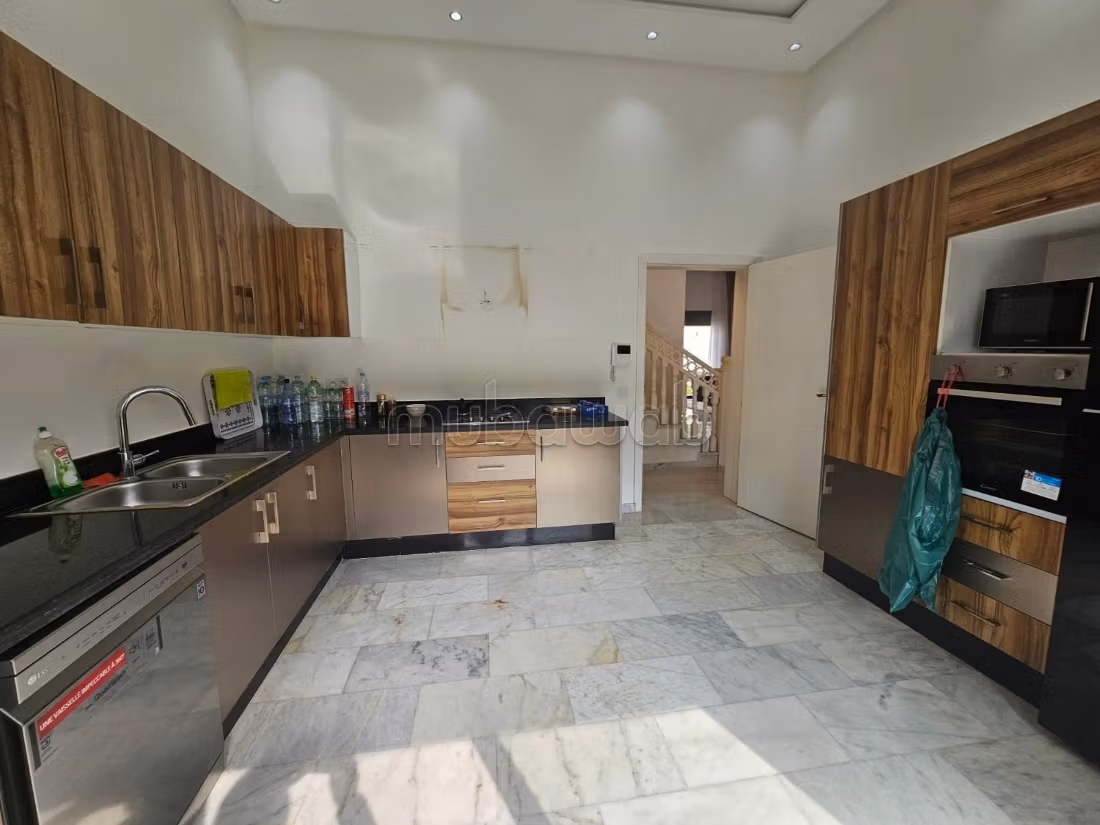 Charmante villa contemporain à louer à Targa