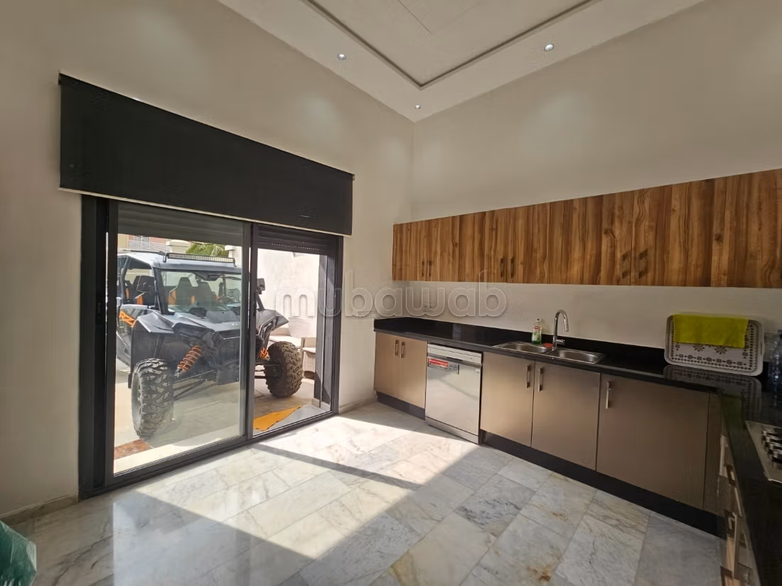 Charmante villa contemporain à louer à Targa
