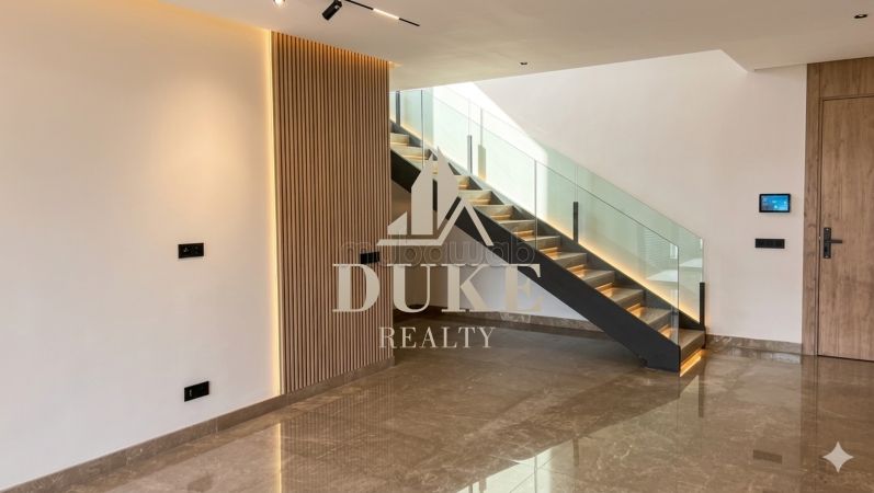 BEAU DUPLEX 3Ch & Salon de 150m en location a SOUISSI