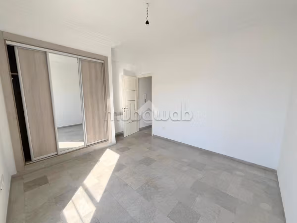 Apartment for sale in La Marsa. Area 112 m². Central heating. 