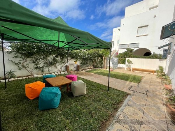 A louer: Appartement S4 meublé à Gammarth