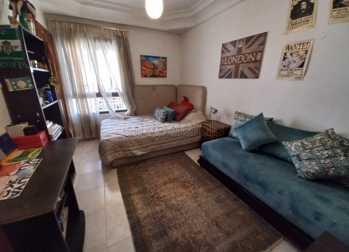 Appartement à vendre sur le bd Sijilmassi. Terrasse et pas de vis a vis. 3 chambres