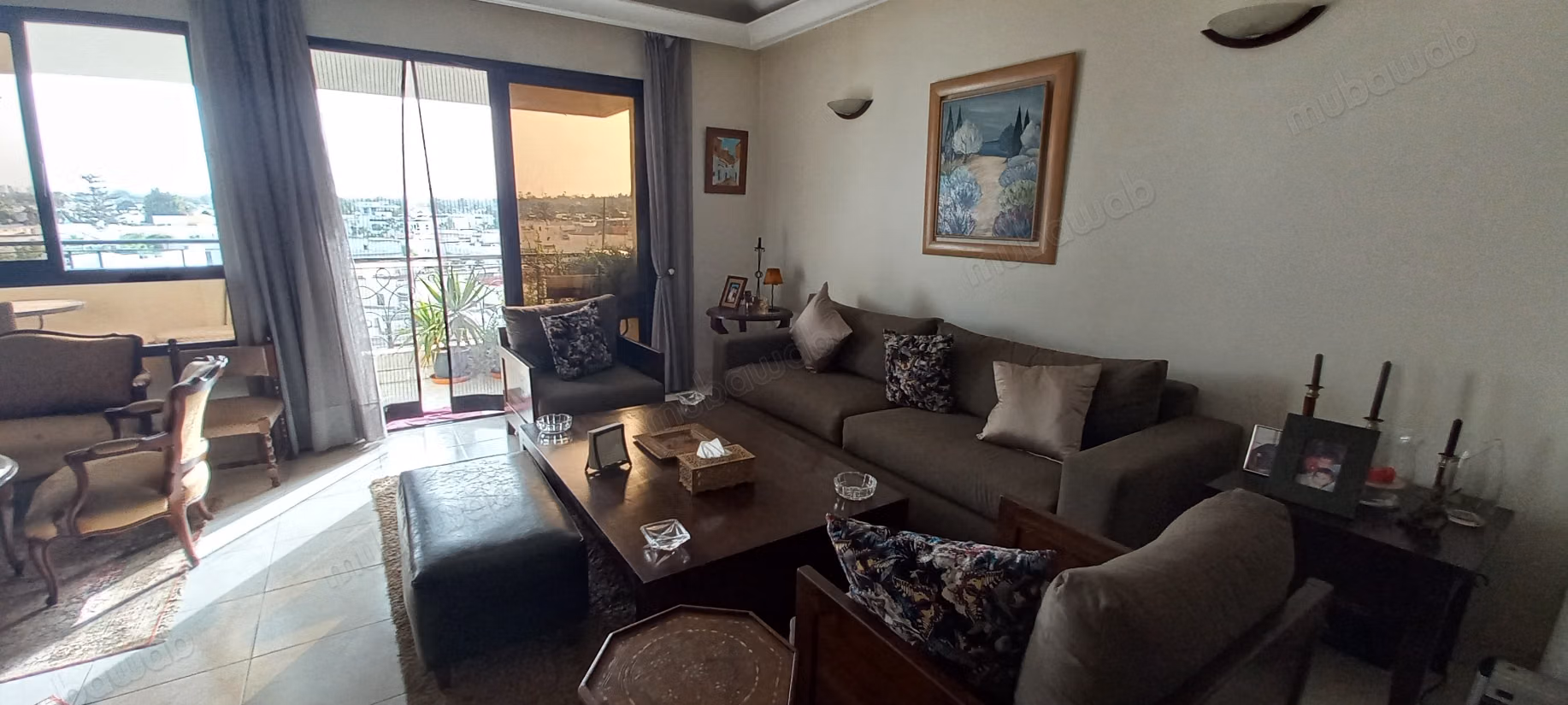 Appartement à vendre sur le bd Sijilmassi. Terrasse et pas de vis a vis. 3 chambres