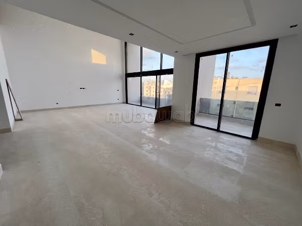 Fabulous apartment for sale in Les Jardins de Carthage. 5 comfortable rooms. Large swimming pool, General air conditioning. 