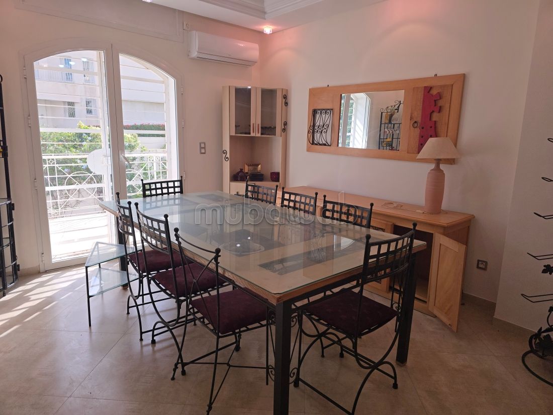 Une belle demeure avec piscine couverte