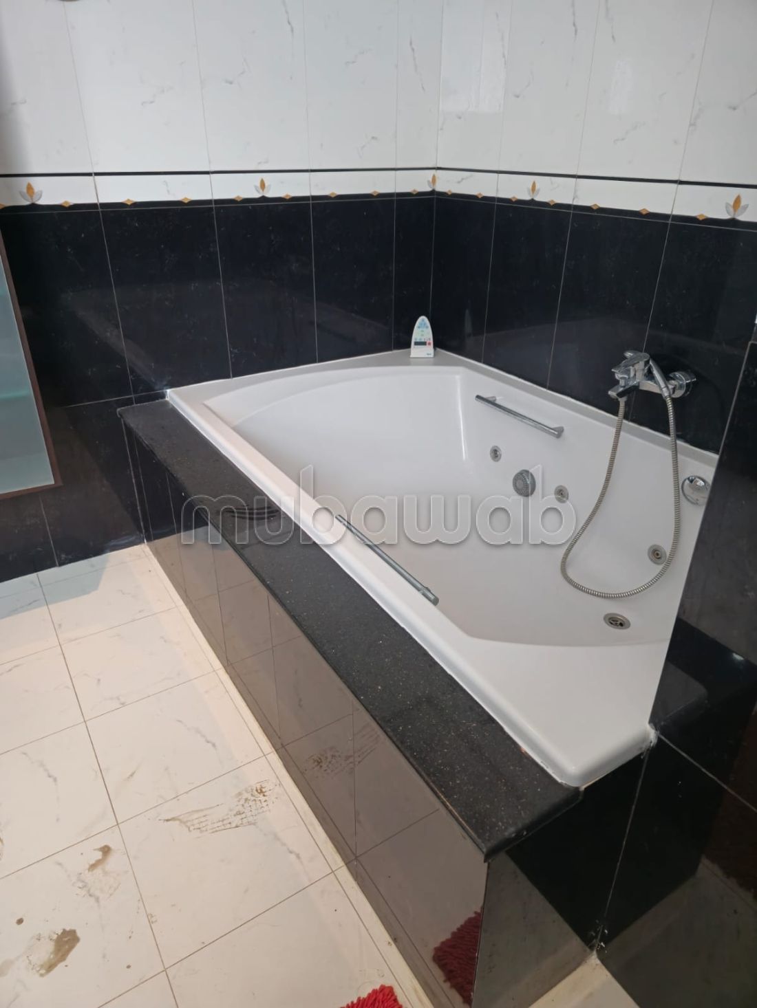 Une belle demeure avec piscine couverte