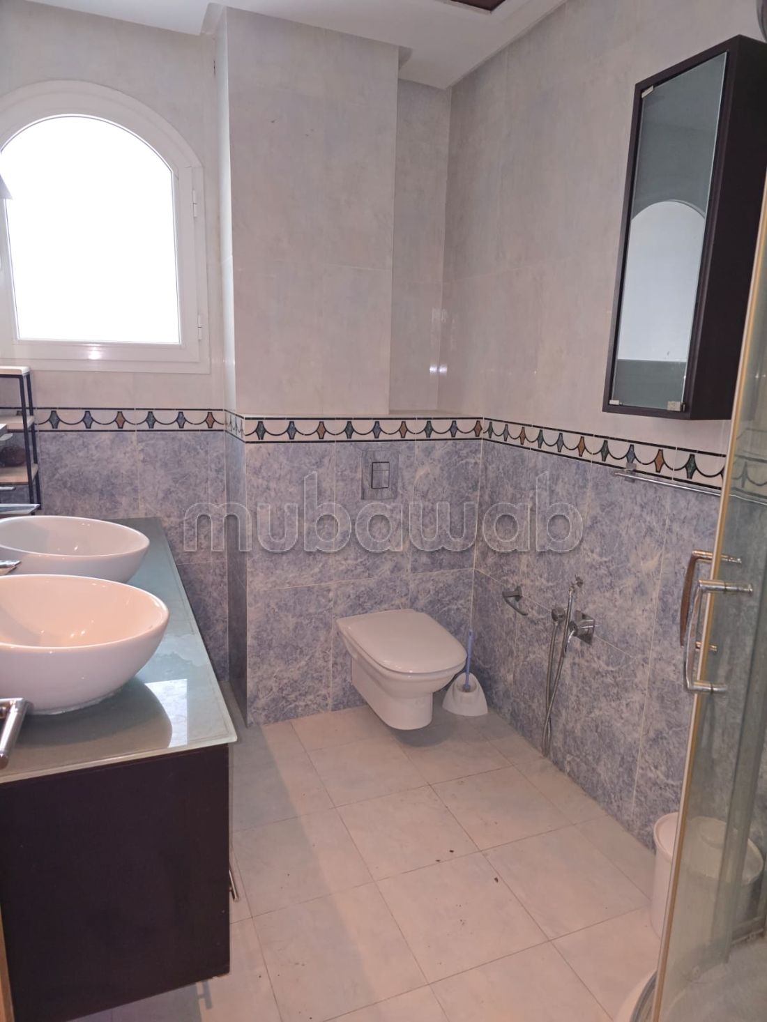 Une belle demeure avec piscine couverte