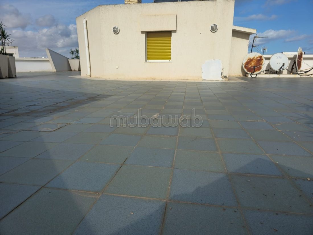 Une belle demeure avec piscine couverte
