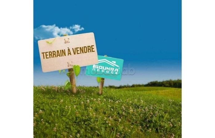 Vendita terreno a Chotrana 1. Superficie 1500 m². 