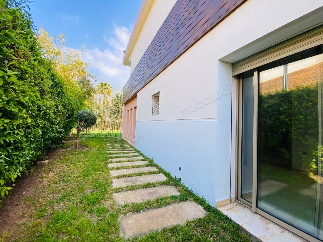 Villa jumelée de prestige 4 chambres à louer – Prestigia Ville Verte Bouskoura