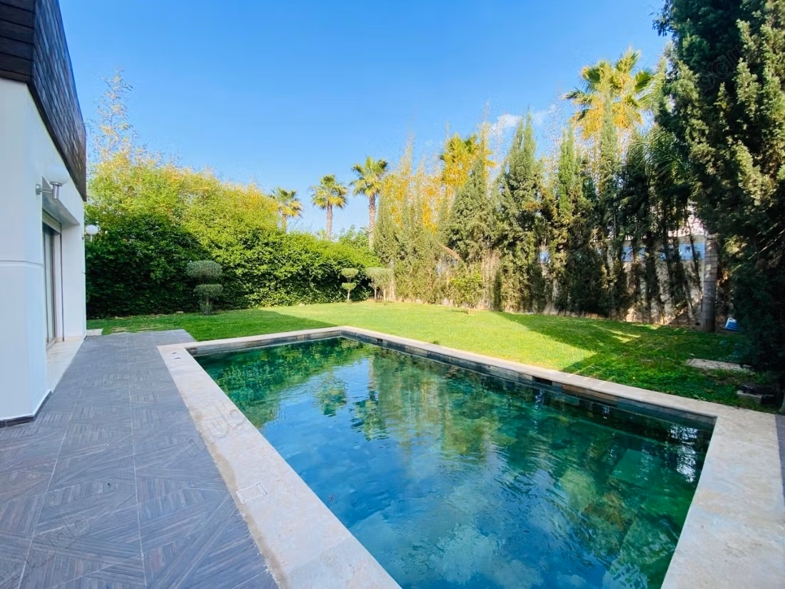 Villa jumelée de prestige 4 chambres à louer – Prestigia Ville Verte Bouskoura