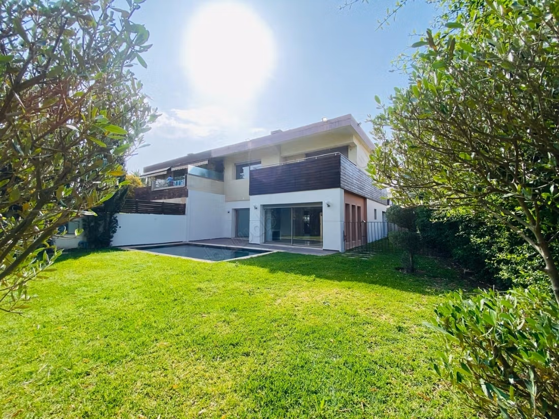 Villa jumelée de prestige 4 chambres à louer – Prestigia Ville Verte Bouskoura