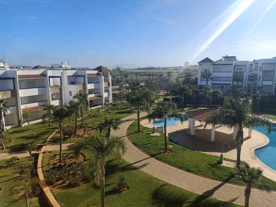 Piso en venta. Area 70 m². Completamente amueblado