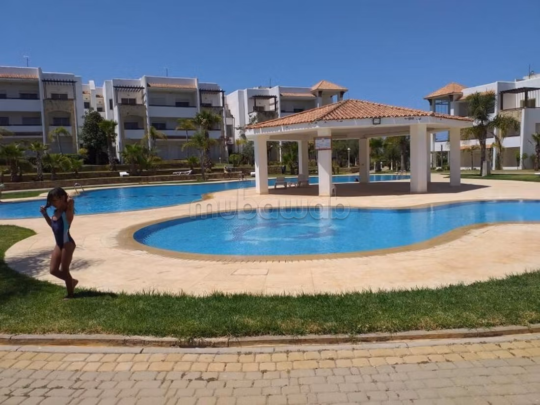 Piso en venta. Area 70 m². Completamente amueblado