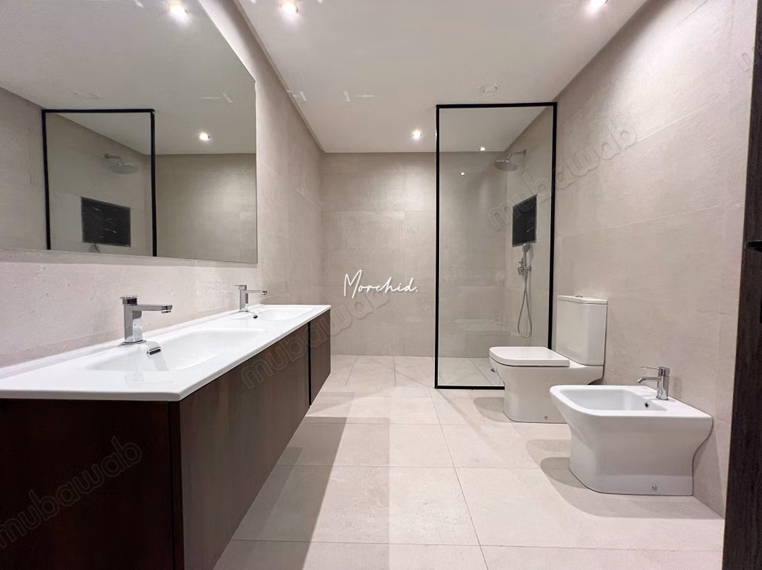 Villa neuve et rare à la location meublée, idéal pour un cadre de vie confortable et moderne à 6min du Morocco Mall