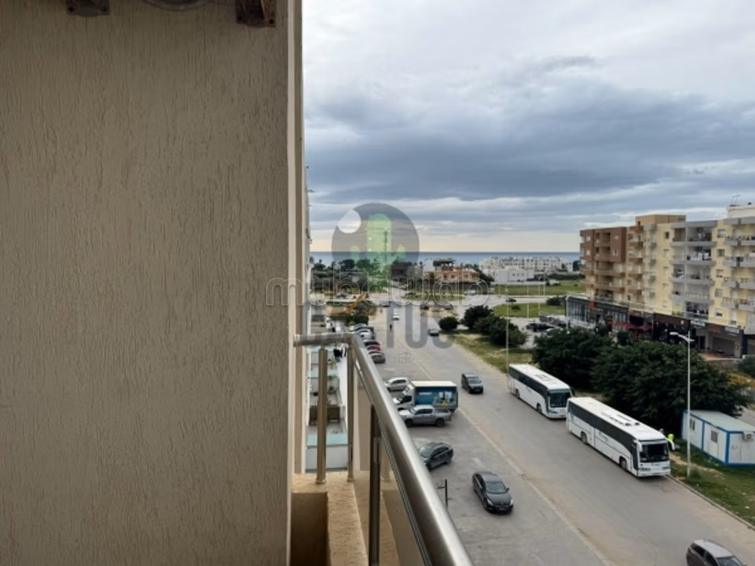 Location annuelle S2 vide dans une résidence à AFH
