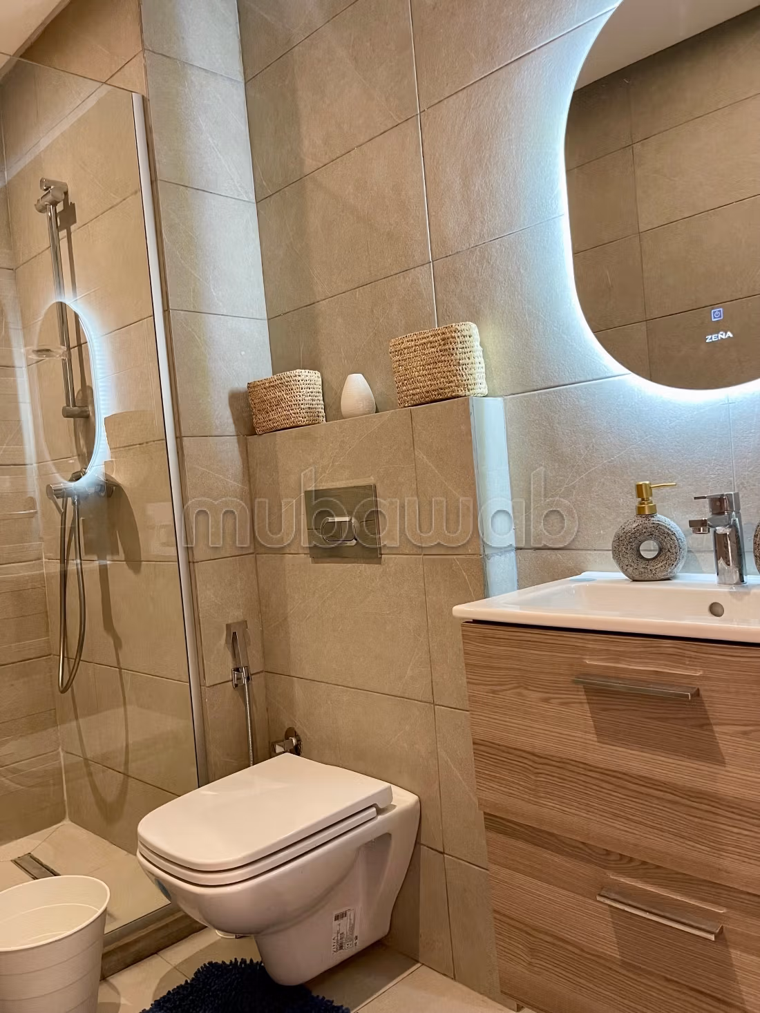 App Nuovo con Terrazza e Piscina