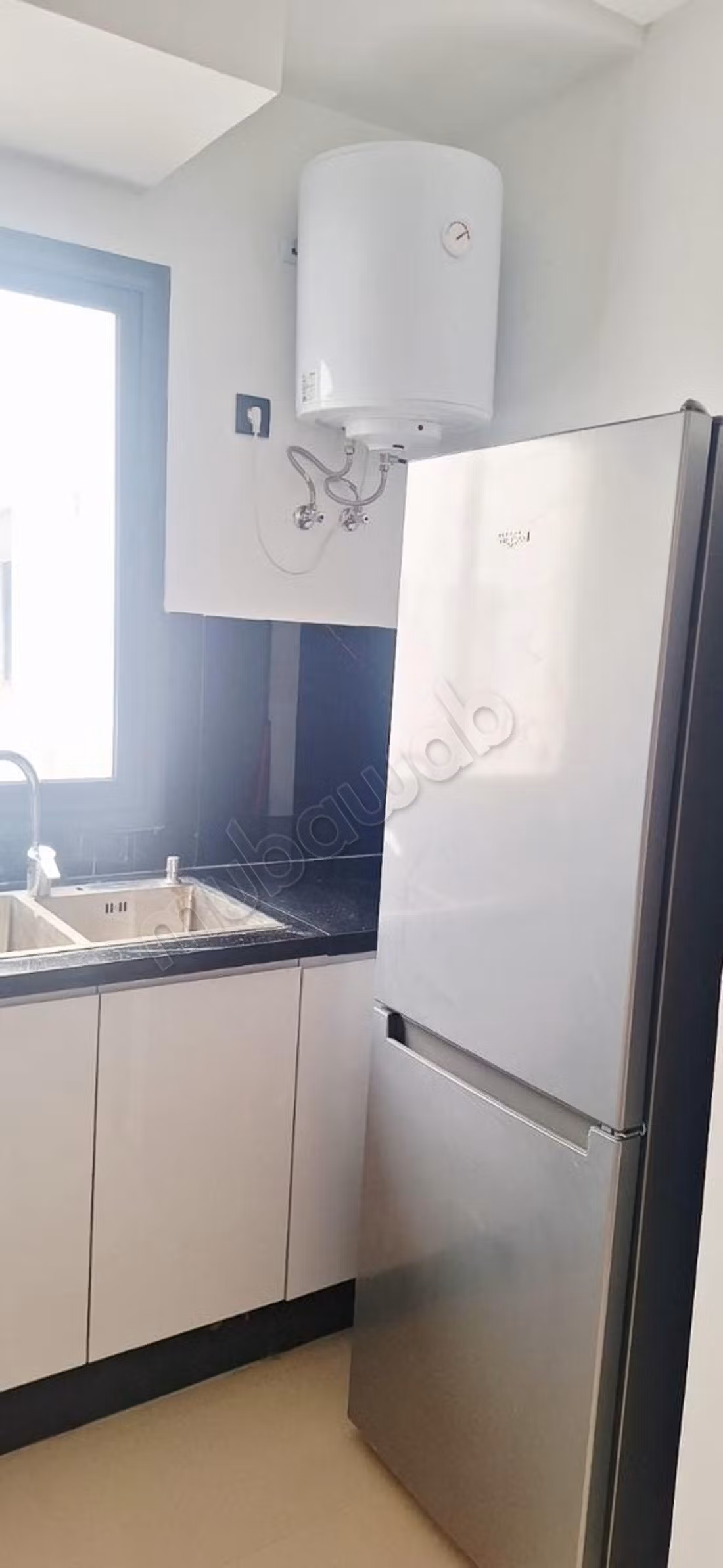Aplicación limpia con piscina