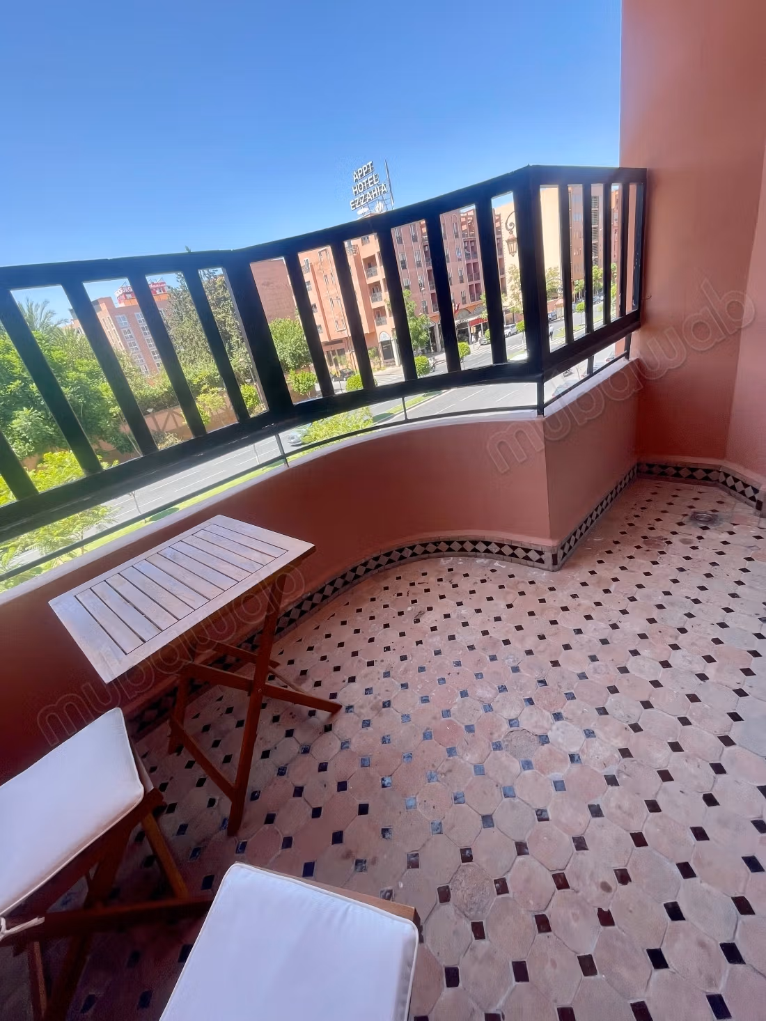 Appartamento di Alto Livello con Terrazza