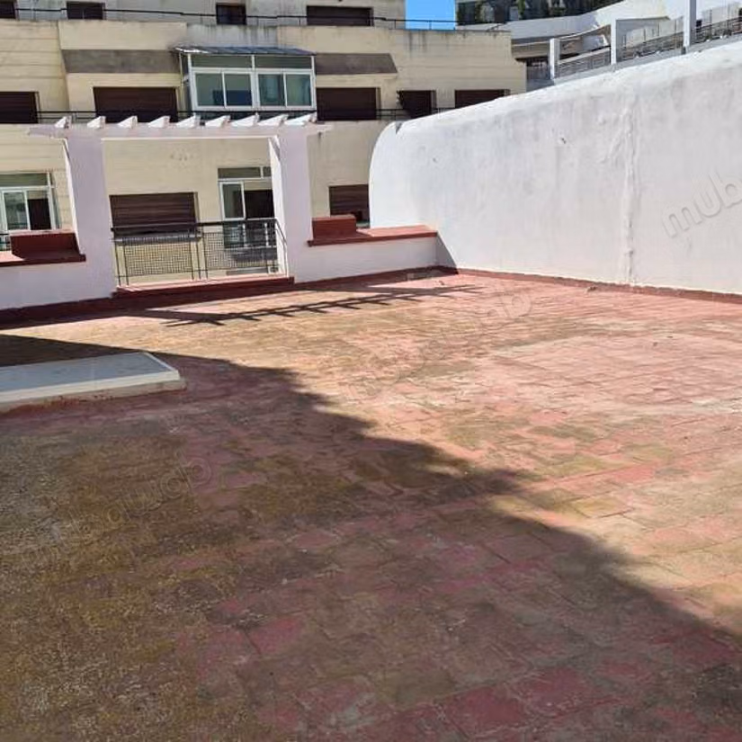 Ufficio in Affitto di 510.0 m² a Casablanca, Liberte