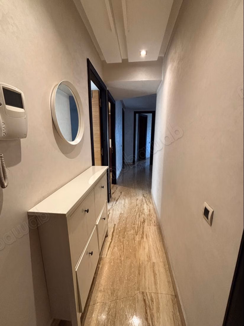 Muy bonito apartamento en alquiler en Belvédère. 2 habitaciones agradables. Bien amueblado