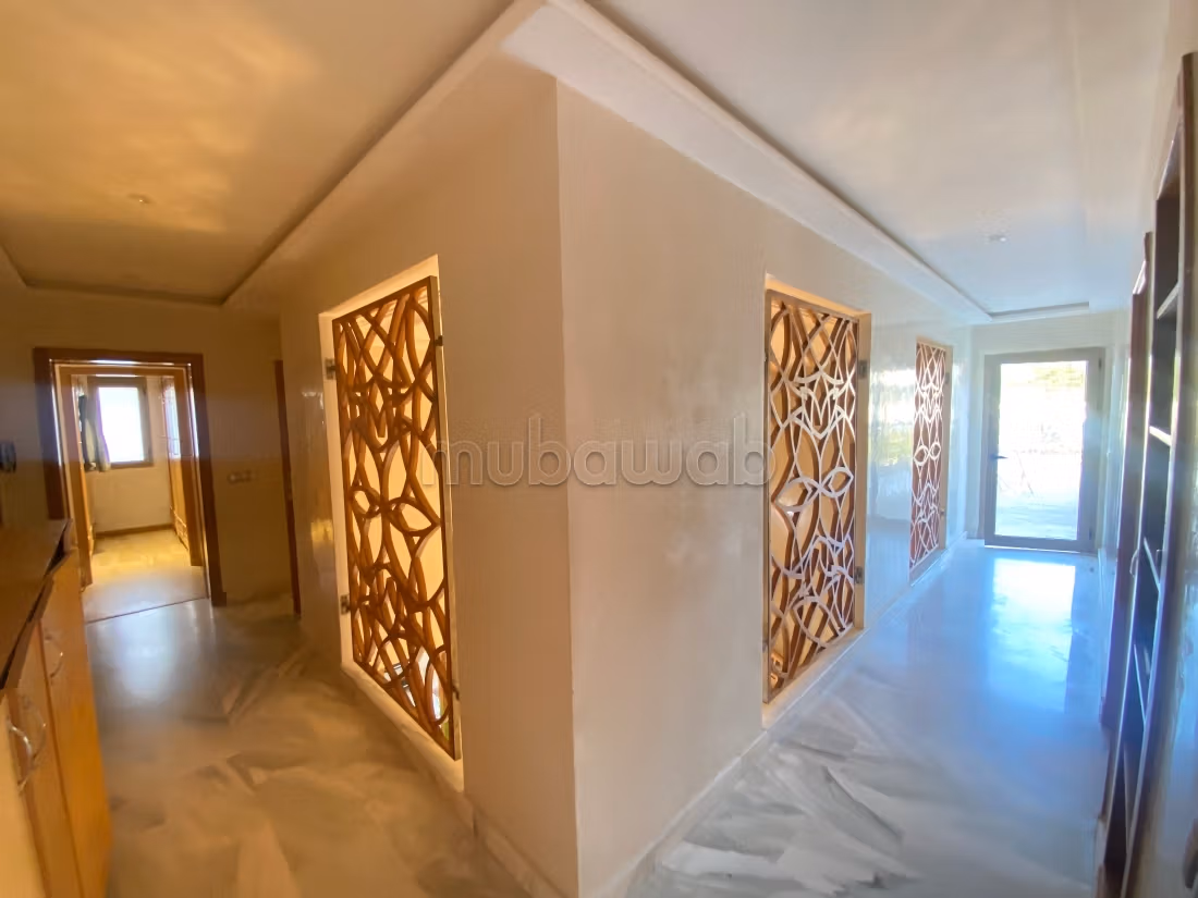 Vente villa de luxe à Quartier Des Ambassades. 10 pièces. Terrasse et jardin