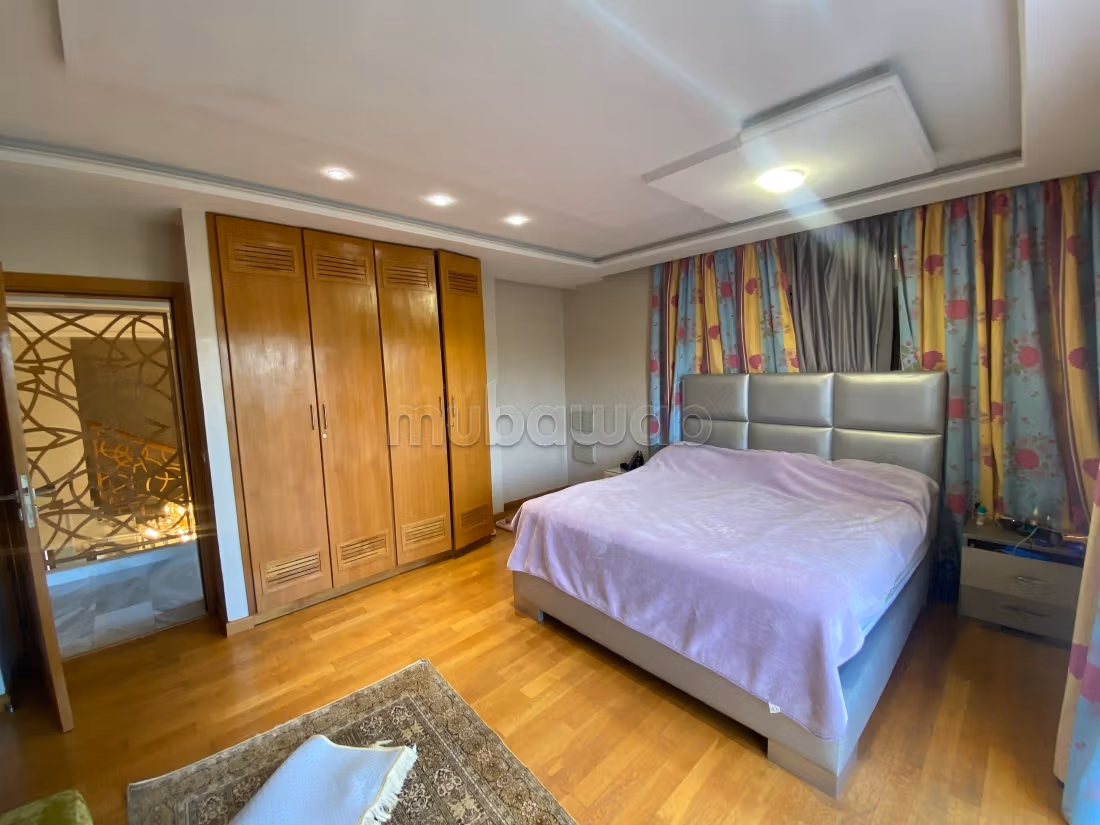 Vente villa de luxe à Quartier Des Ambassades. 10 pièces. Terrasse et jardin
