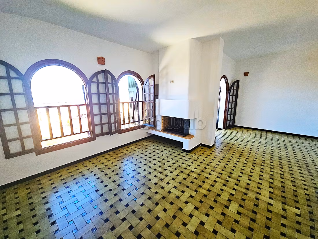 Maestosa residenza di lusso in affitto. 3 camere da letto. Giardino, terrazzo. 