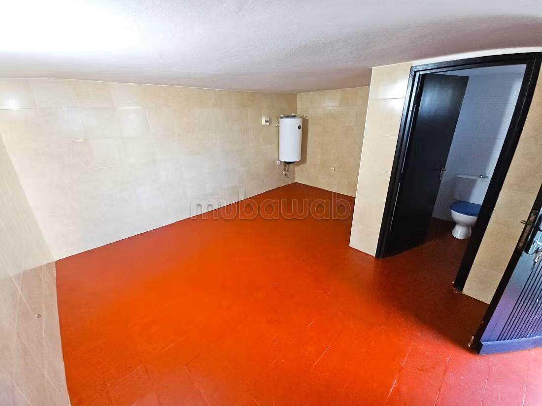 Maestosa residenza di lusso in affitto. 3 camere da letto. Giardino, terrazzo. 
