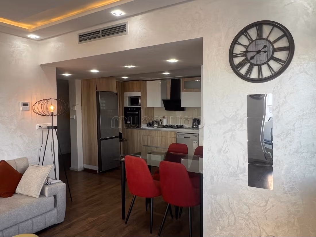 Splendido appartamento in affitto a Centre. 2 belle camere da letto. Posto auto e ascensore