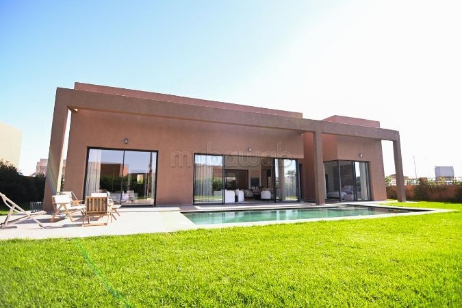 Splendide villa à vendre à Route Amizmiz. Surface totale 1000 m²