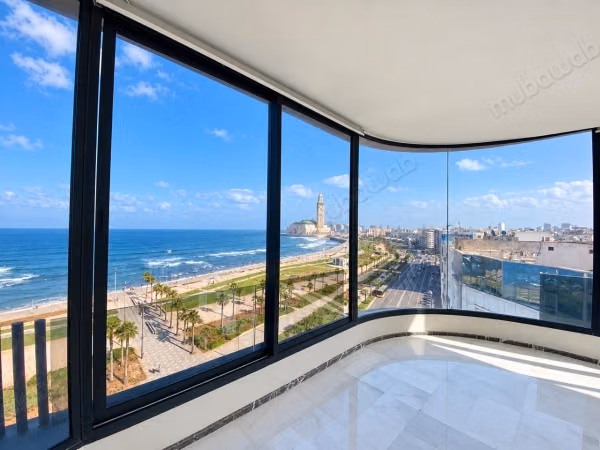 New office 122m corniche