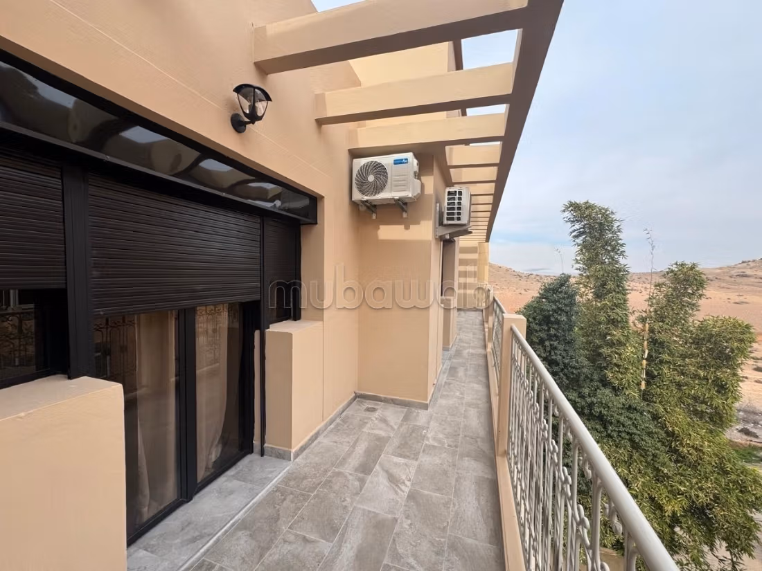 Bonito apartamento de 2 habitaciones amueblado con piscina