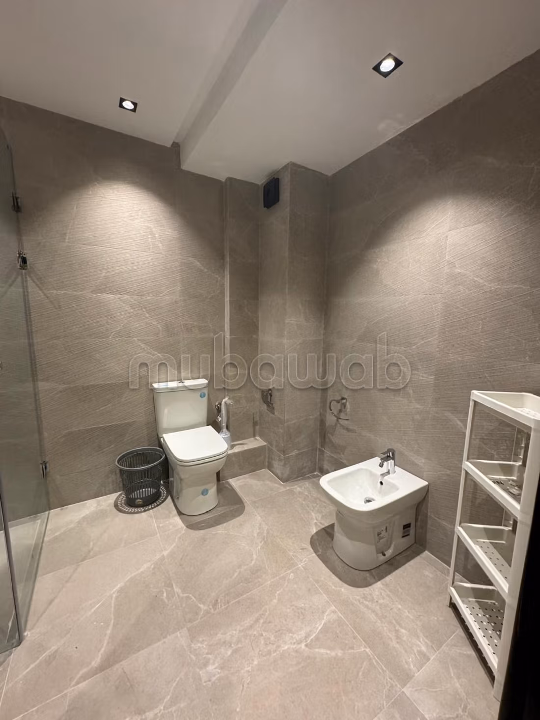Bonito apartamento de 2 habitaciones amueblado con piscina