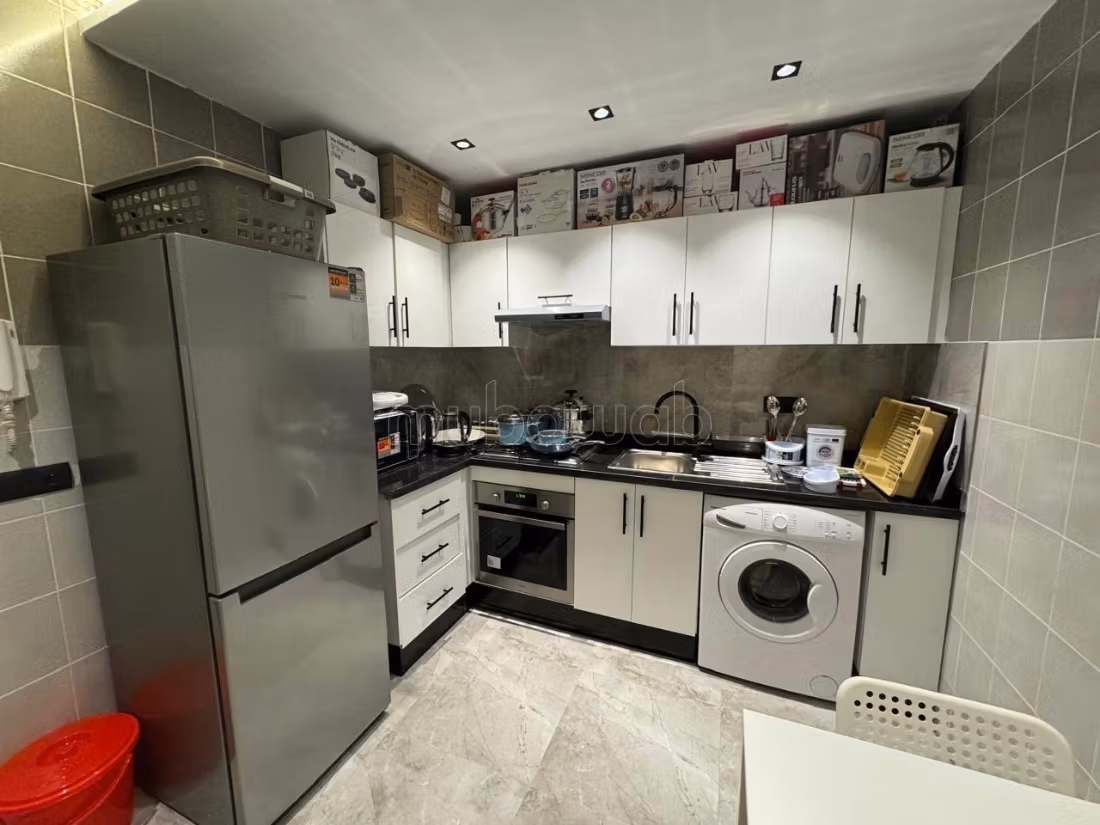 Bonito apartamento de 2 habitaciones amueblado con piscina
