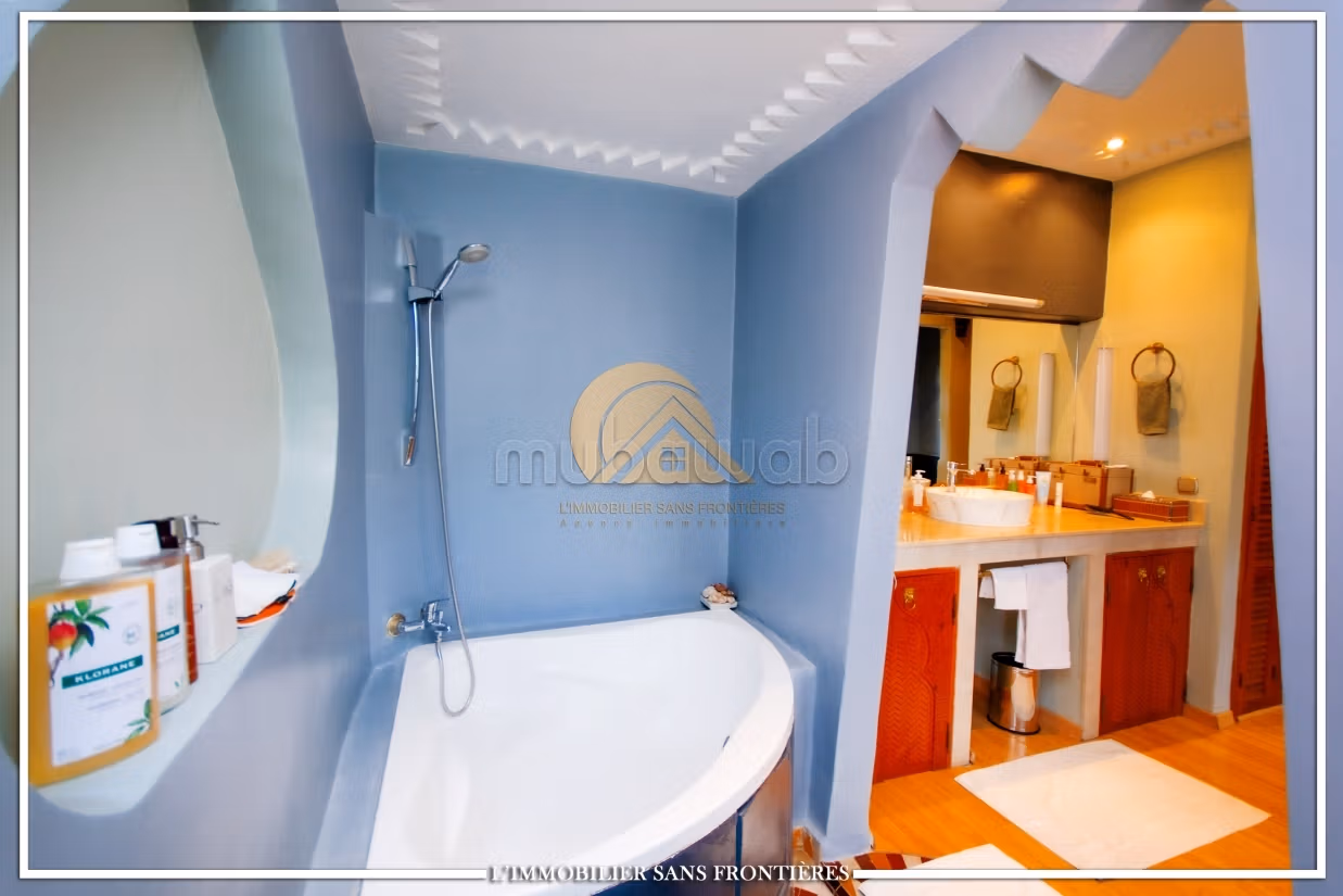 Superbe Villa à vendre, 2300m², piscine privée, Targa