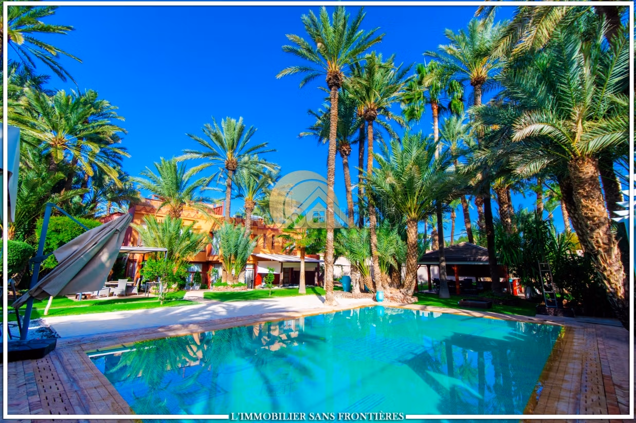 Superbe Villa à vendre, 2300m², piscine privée, Targa