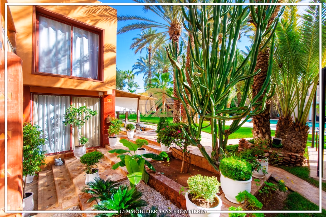 Superbe Villa à vendre, 2300m², piscine privée, Targa