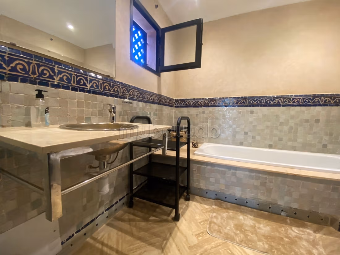 Location d'un appartement à Route de Fez. 2 chambres agréables. Meublé — 5