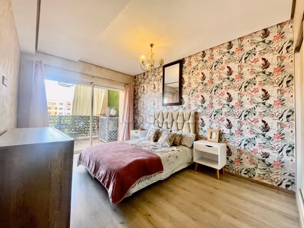Appartement de vacances à louer à Hay Saada 1.2 chambres. Avec ascenseur et terrasse
