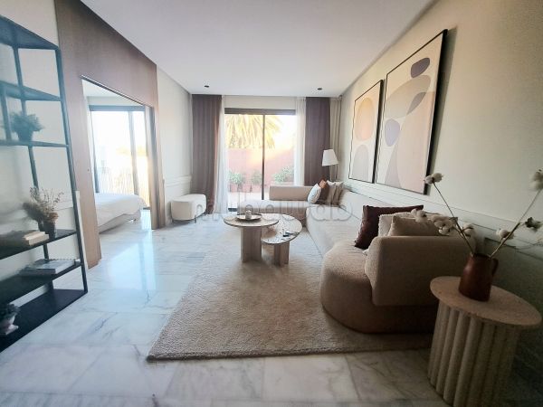 Studio meublé avec terrasse à louer à Oasis