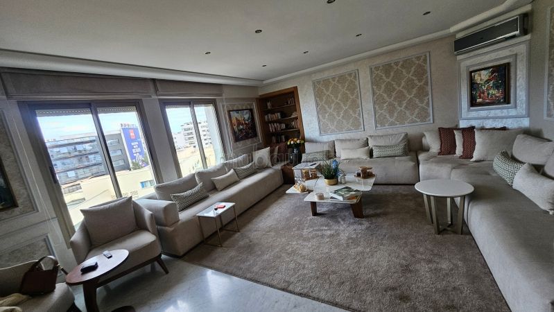 Appartementen te koop in Maârif. Oppervlakte 160 m². Airconditioning en conciërge. 