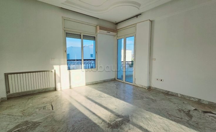 À Vendre un S2 à la Marsa