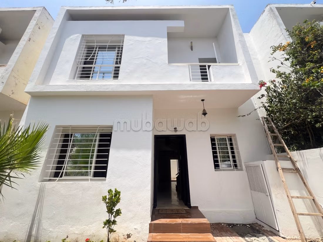 TAMARIS: Location Villa Meublée Avec Double Jardin