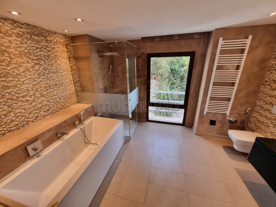 0% Commission / A vendre une Villa à Menzah 1