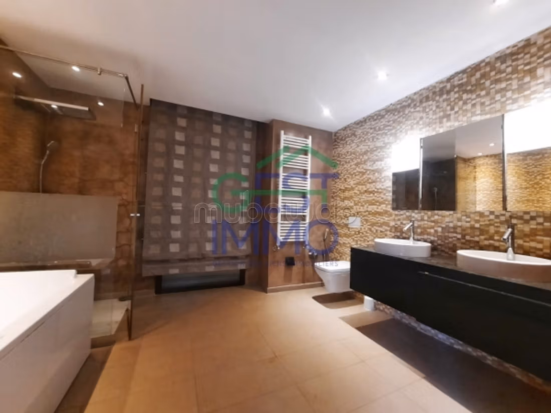 0% Commission / A vendre une Villa à Menzah 1