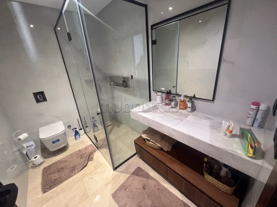 Very nice apartment for rent in Ville Verte. 2 rooms. Dressing room. 