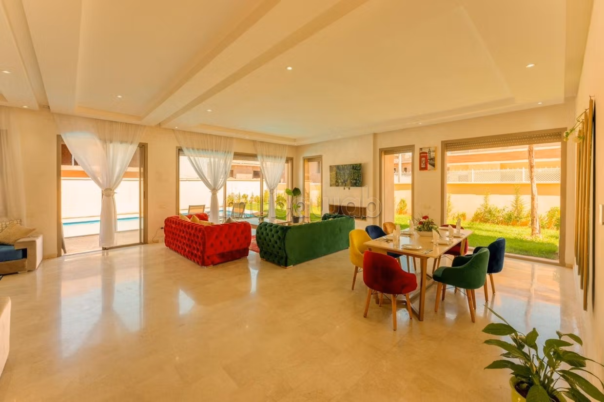Nu te huur: villa's en luxe woningen in Riad Al Atlas. 5 Kamers. Garage en mooi terras. 
